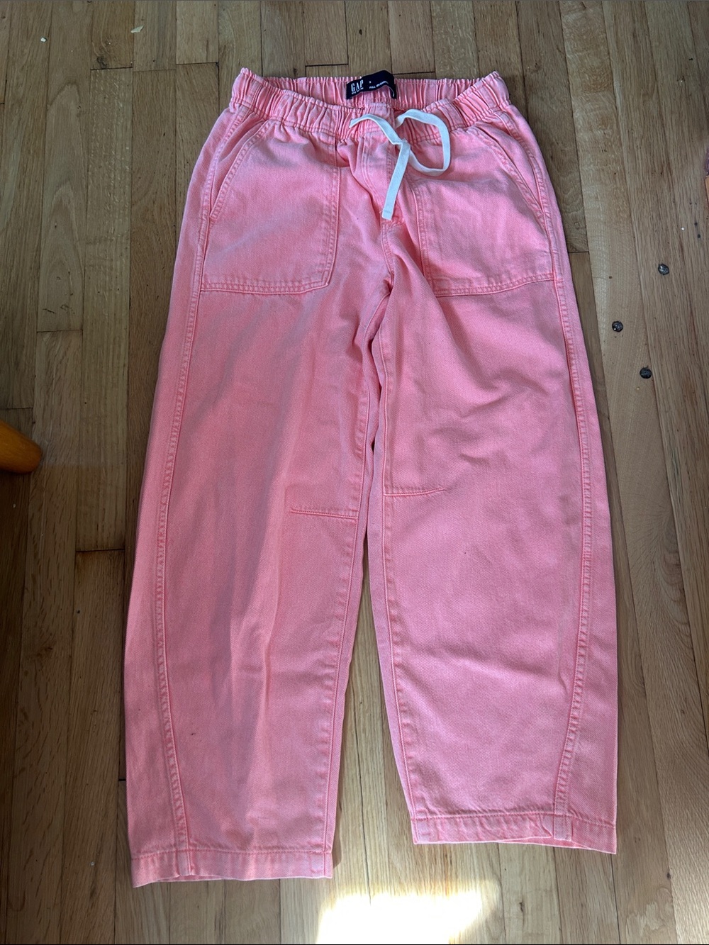 GAP pull on barrell jean. Size small.